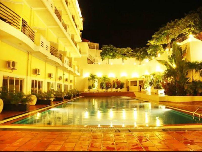 Serendipity Beach Resort Sihanoukville Extérieur photo