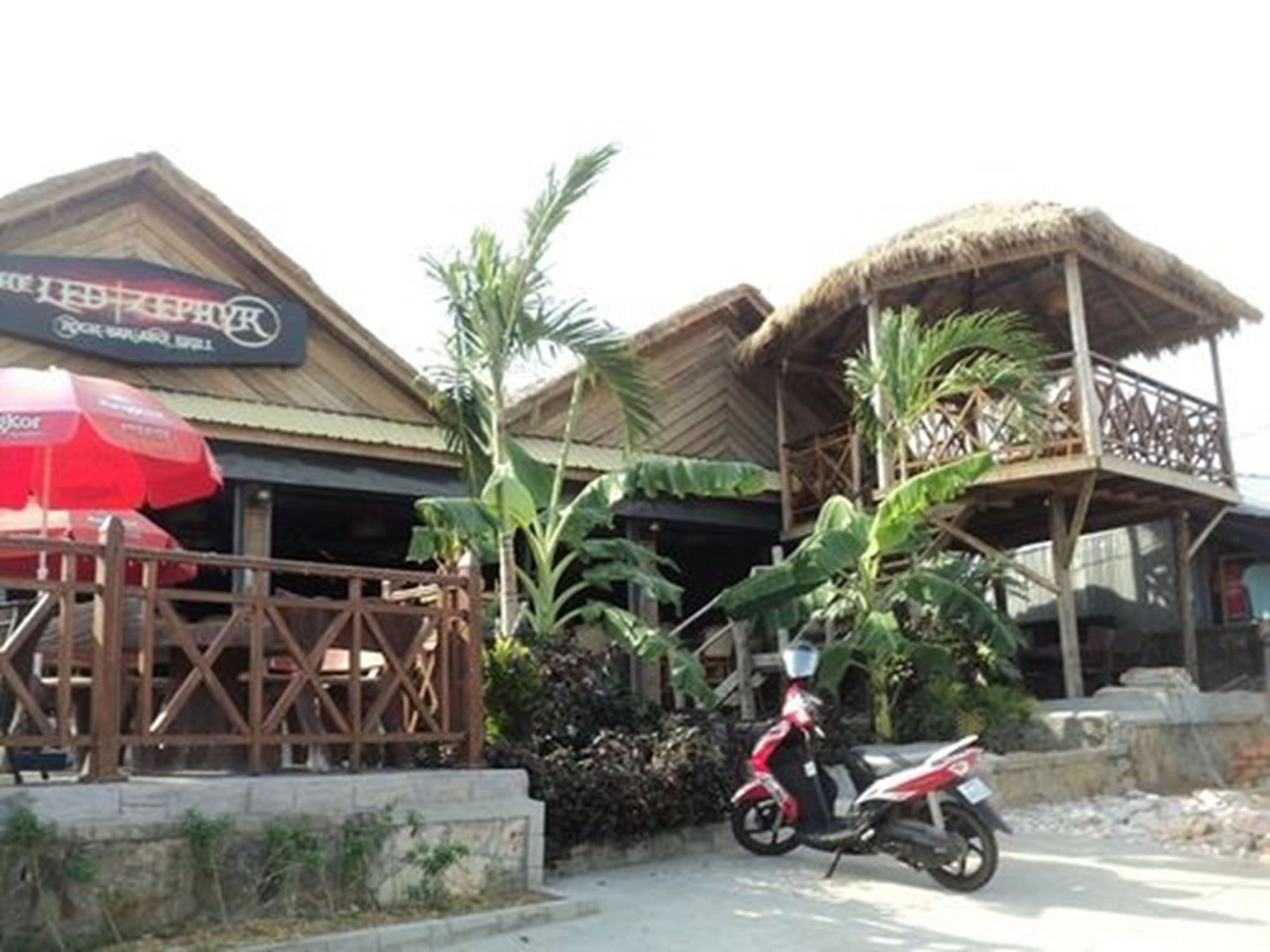 Serendipity Beach Resort Sihanoukville Extérieur photo